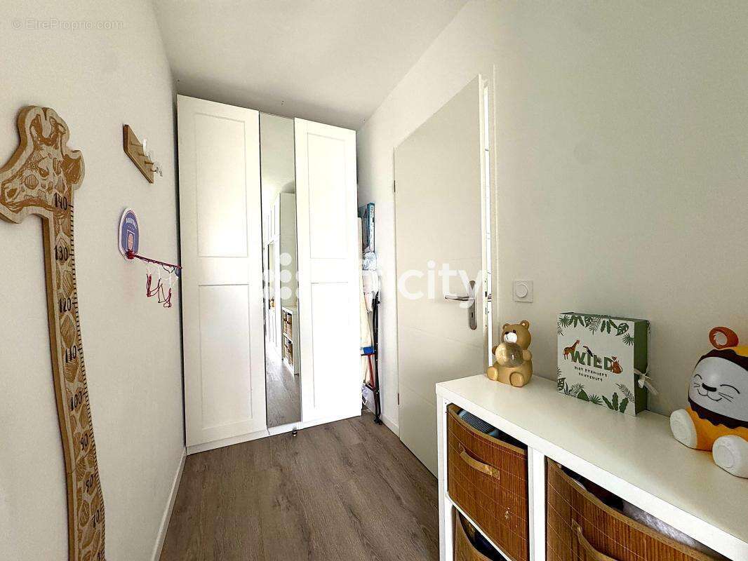 Appartement à COLOMBES