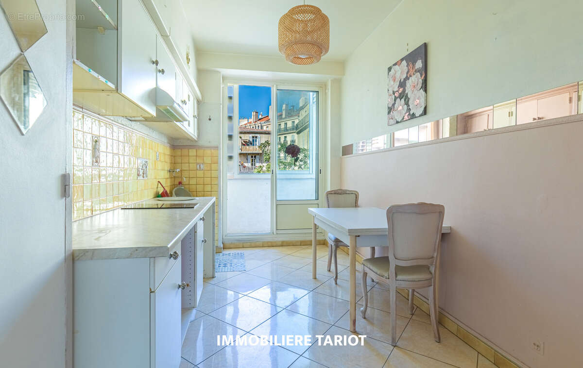 Appartement à MARSEILLE-2E