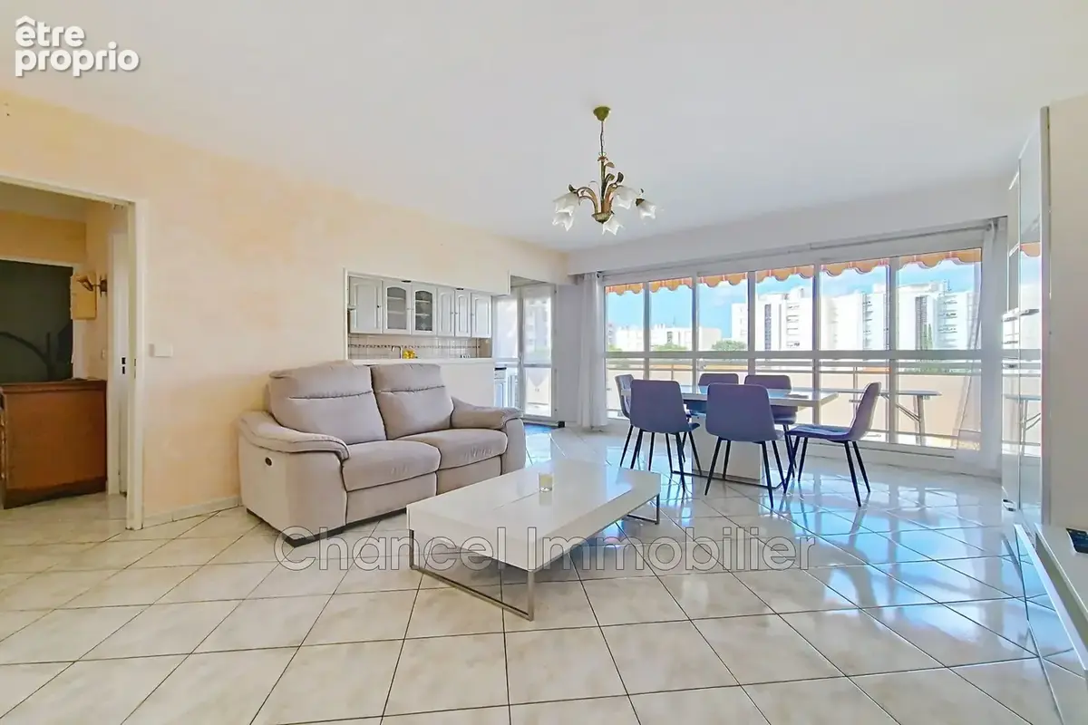 Appartement 79 m² à Antibes  - photo 2