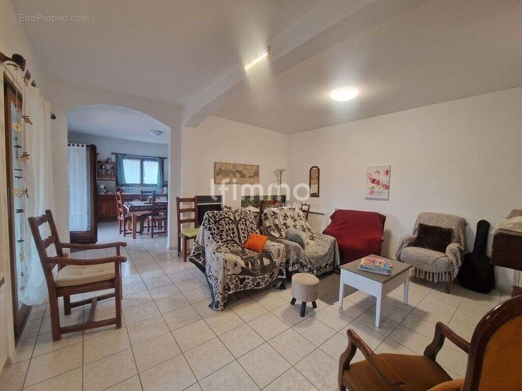 Maison individuelle T6 avec garage et terrain - photo 8