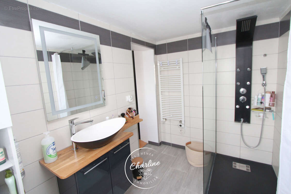 Maison à SAINTE-MARIE-AUX-CHENES