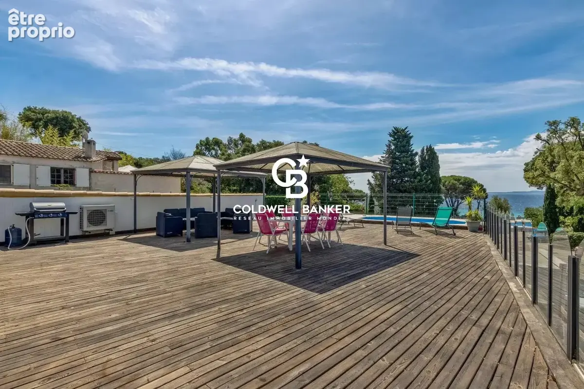 Ensemble immobilier avec vue mer , Piscine et plage à pied - photo 20