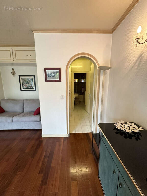 Appartement à NEUILLY-SUR-SEINE