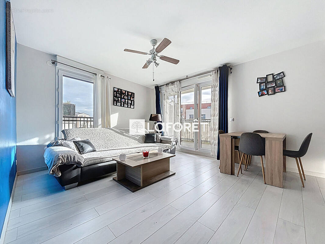 Appartement à VERT-SAINT-DENIS