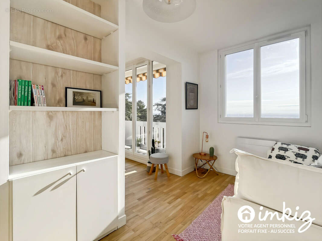 Appartement à SAINTE-FOY-LES-LYON