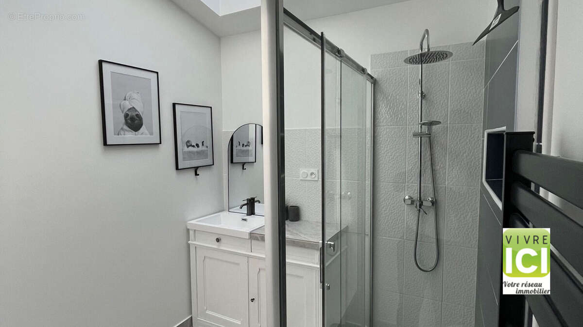 Maison à LA CHAPELLE-BASSE-MER