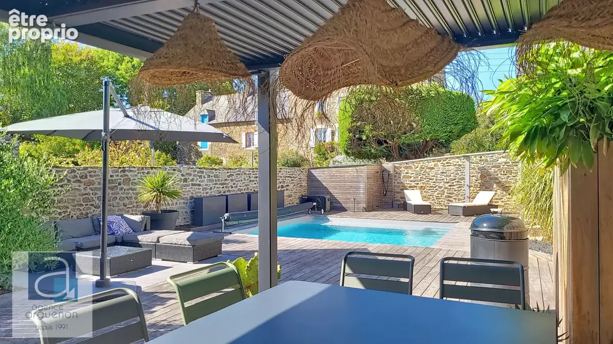 COEUR DE RANCE : Charme & piscine au coeur du village, vaste terrasse et garage - photo 12