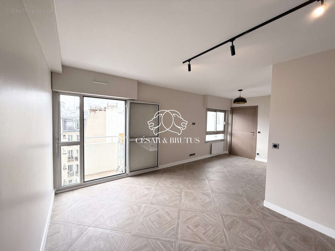 Appartement à PARIS-12E