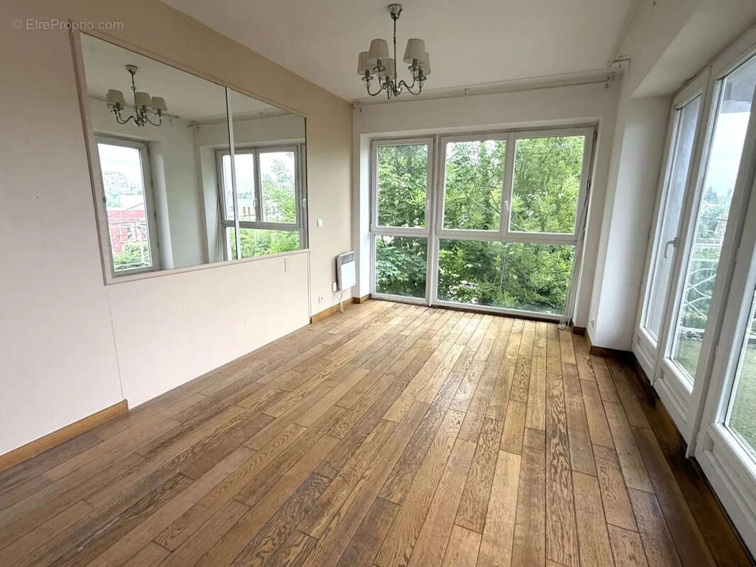 Appartement à EPINAY-SUR-ORGE