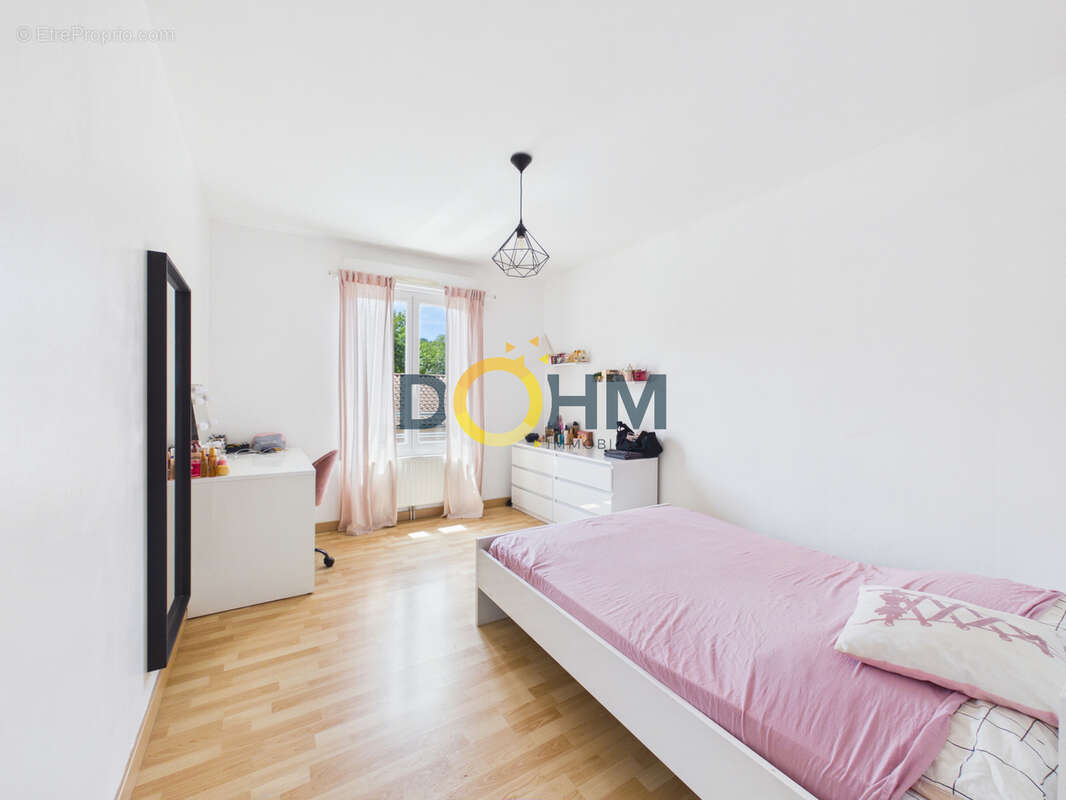 Maison T5 de 130 m2 à Vals près le Puy - photo 12