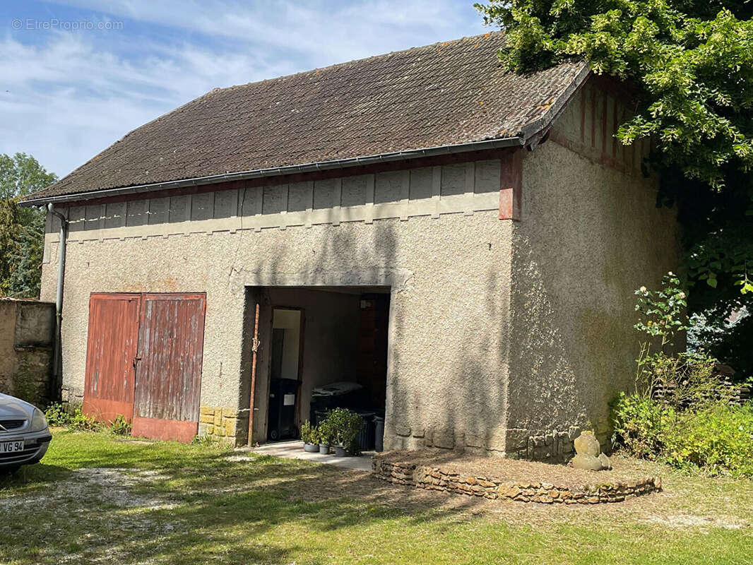 Maison à EPERNON