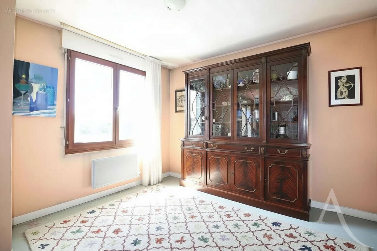 Appartement Chaville  rive gauche 4 pièces 85 m2 avec balcon garage et cave ascenseur  forêt - photo 6