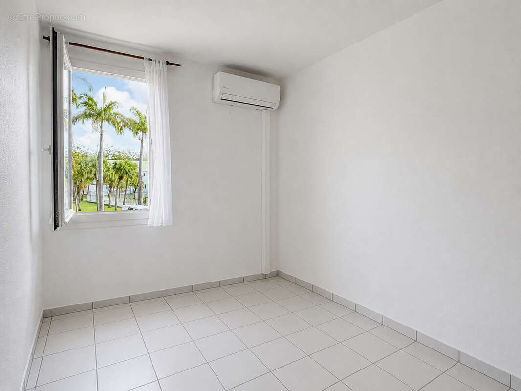Appartement à PETIT-BOURG
