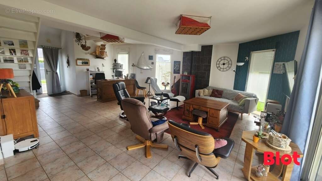 Maison 168 m² à Quevert  - photo 4
