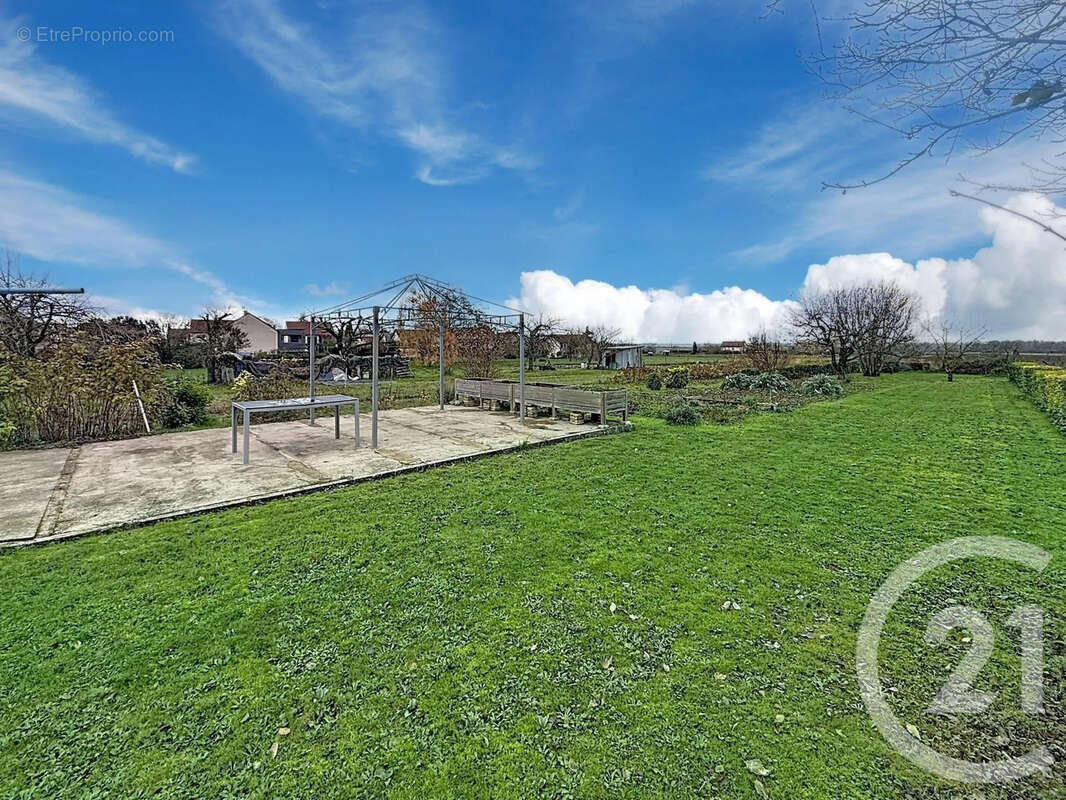 Maison à RUFFEY-LES-ECHIREY