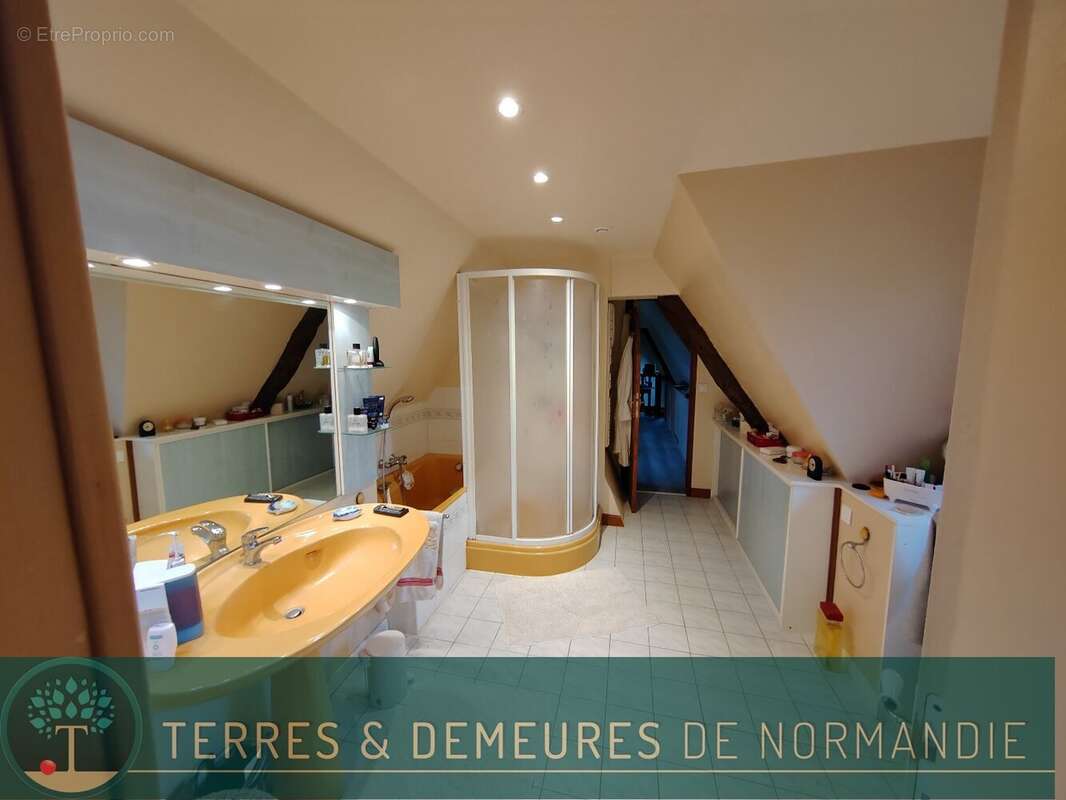 Maison à SAINT-AUBIN-DE-SCELLON