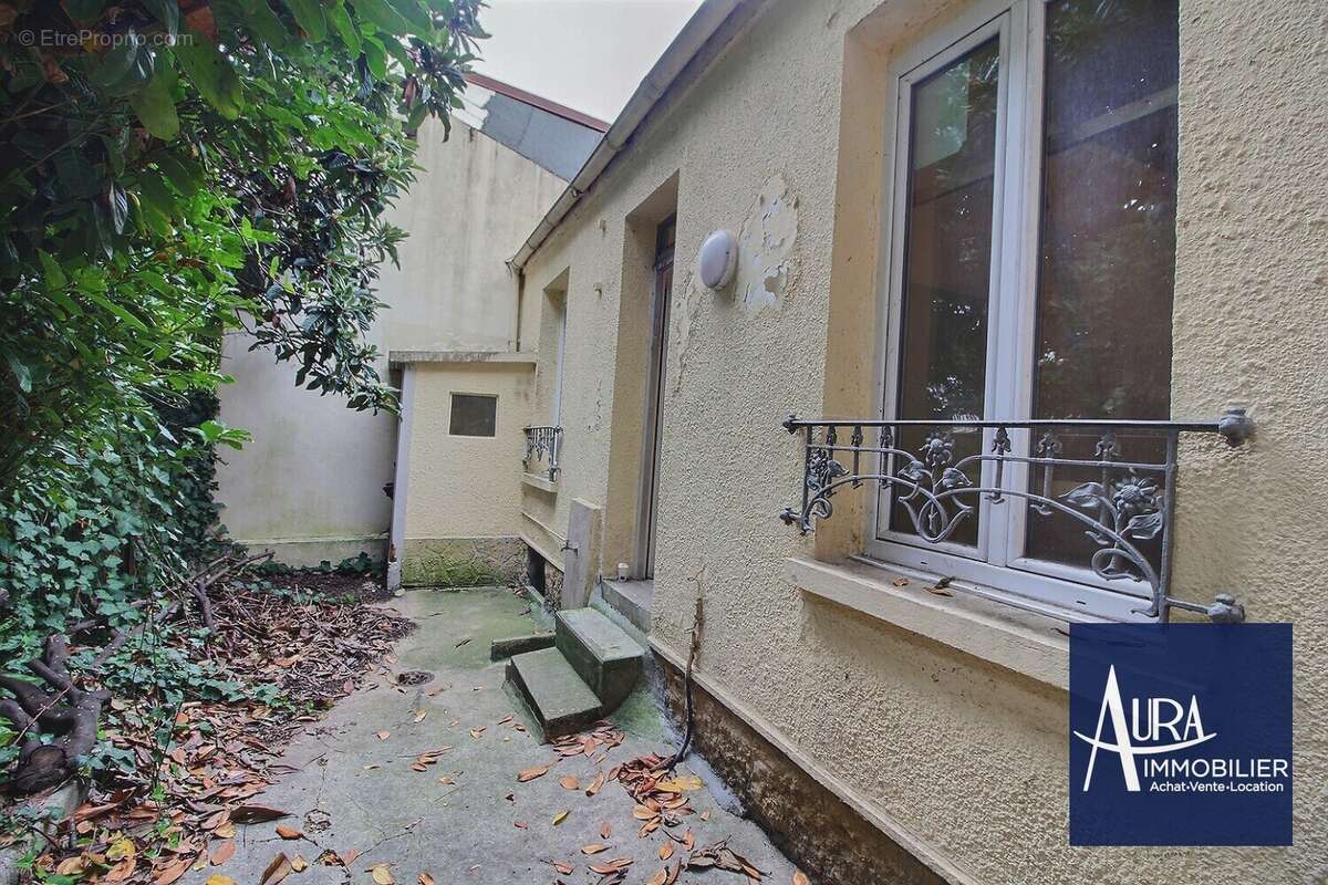 0_0006 - Maison à LES LILAS