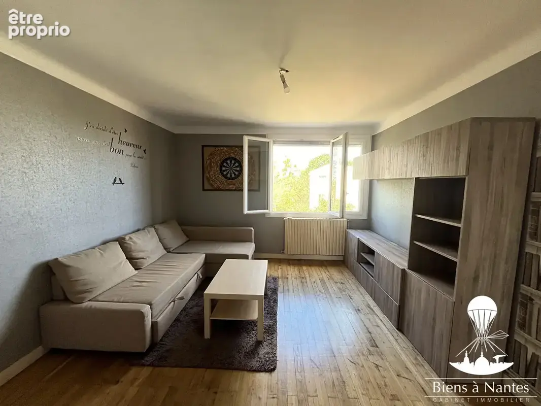 A vendre Appartement T3 Nantes Saint Jacques 2 chambres et cave - photo 3