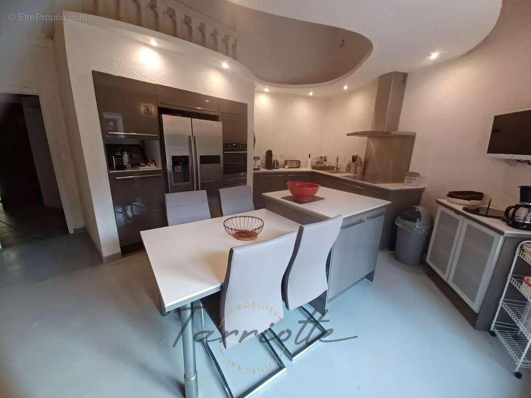 VILLA - 10570 - photo 12