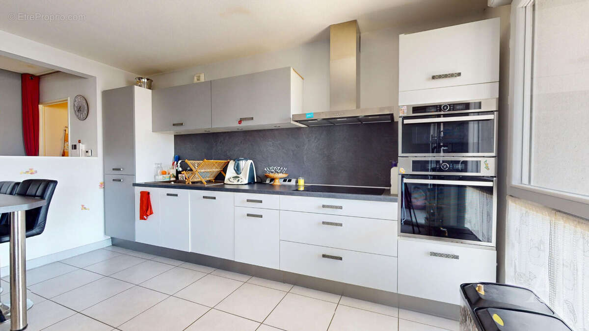 Appartement Grenoble 4 pièce(s) 83.75 m2 - photo 6