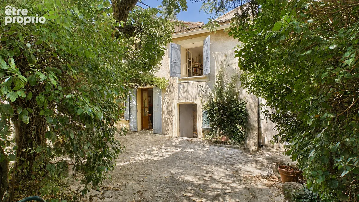 Sauveterre - Maison familiale de caractère, 4 chambres et terrain arboré de 2 600 m² - photo 2