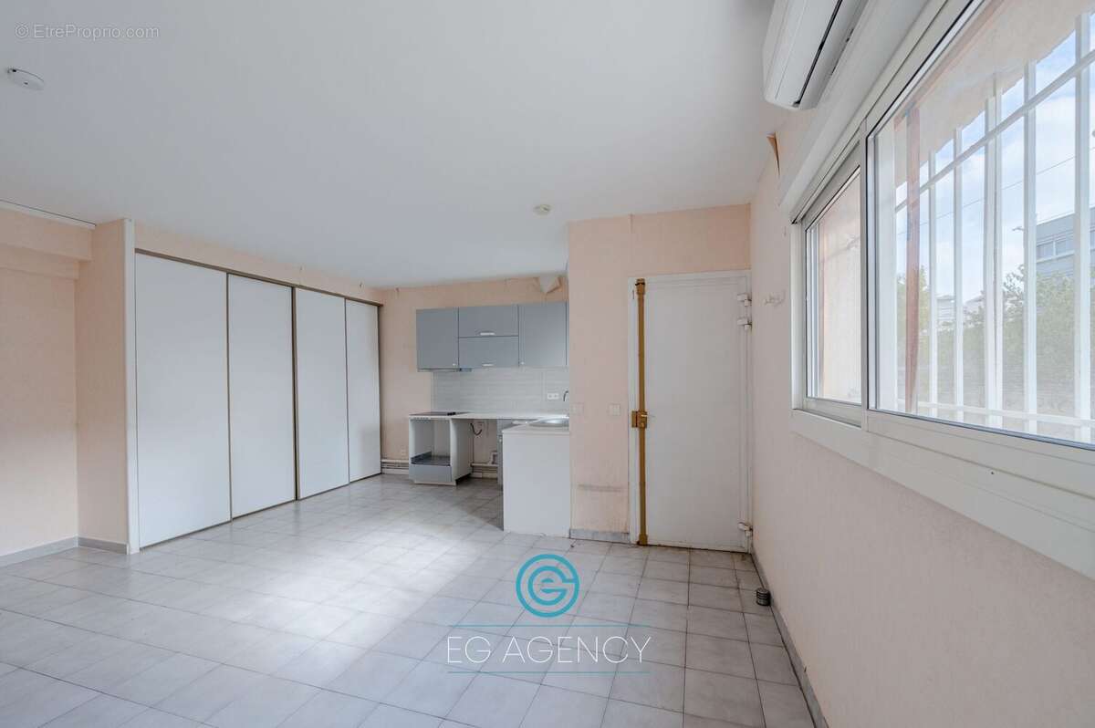 Appartement à MARSEILLE-9E
