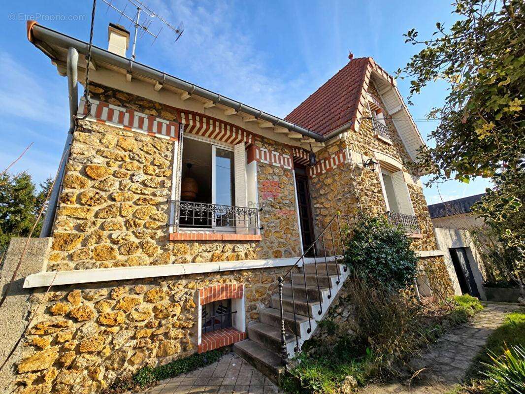 Maison à VILLENEUVE-SAINT-GEORGES