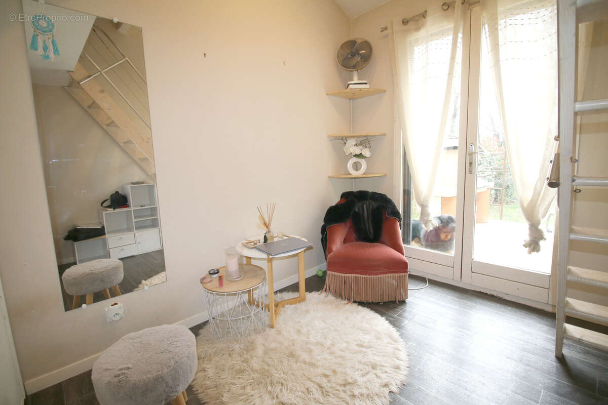 Maison à TOURRETTES