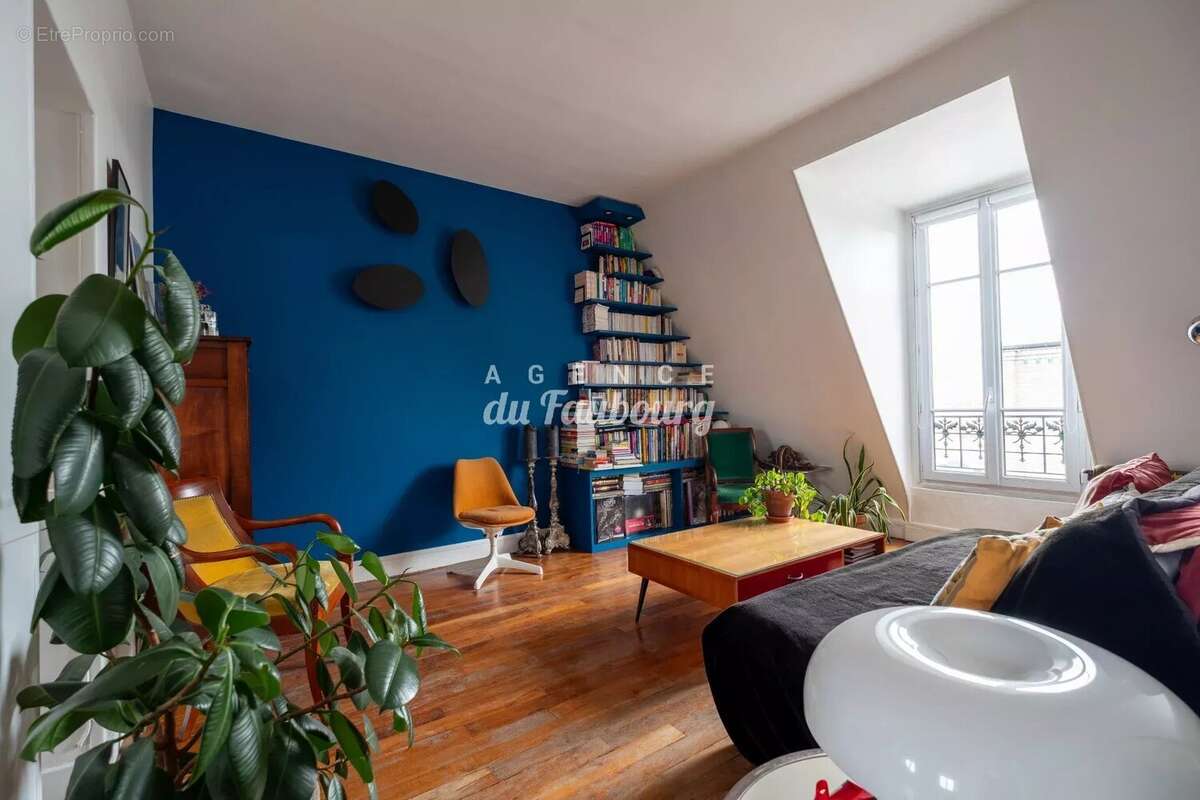 Appartement à PARIS-10E