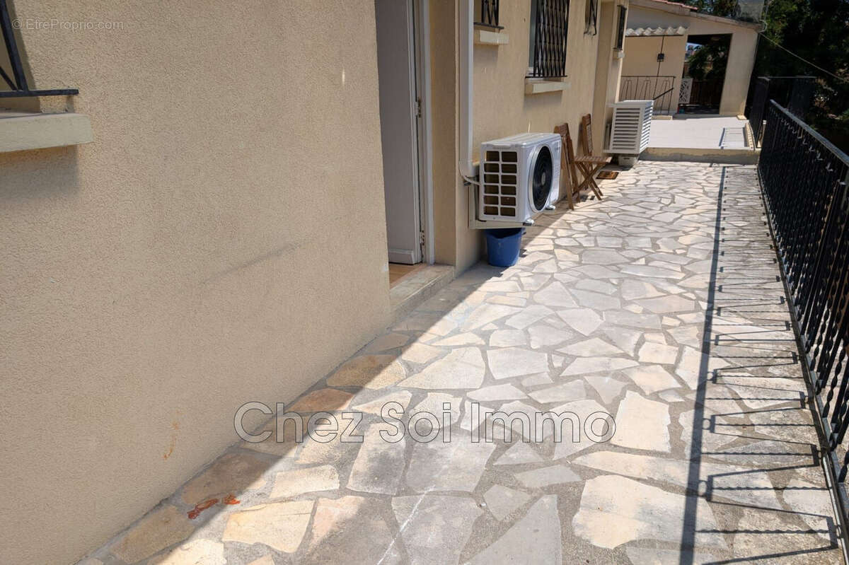 Appartement à VILLENEUVE-LOUBET