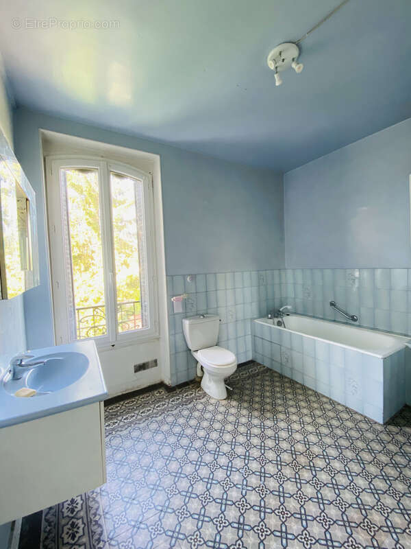 Maison à MONTEREAU-FAULT-YONNE