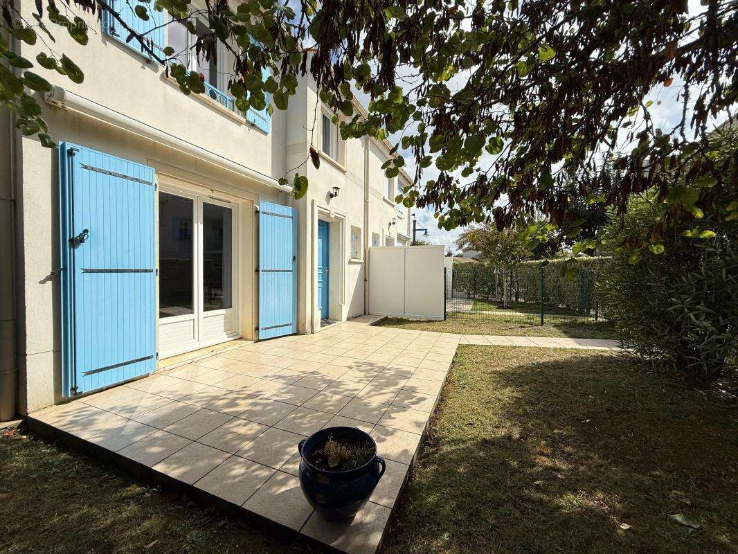 Maison à VAUX-SUR-MER