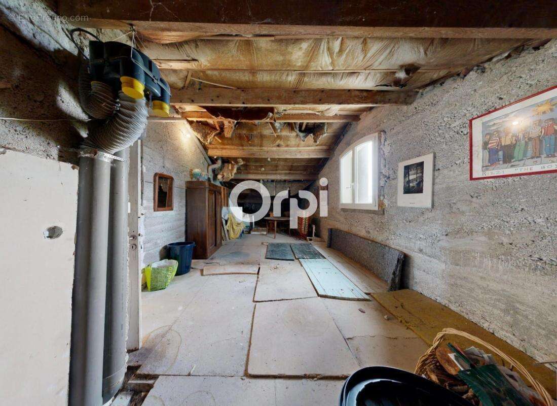 Grande villa familiale avec piscine, dépendance et potentiel locatif - photo 31