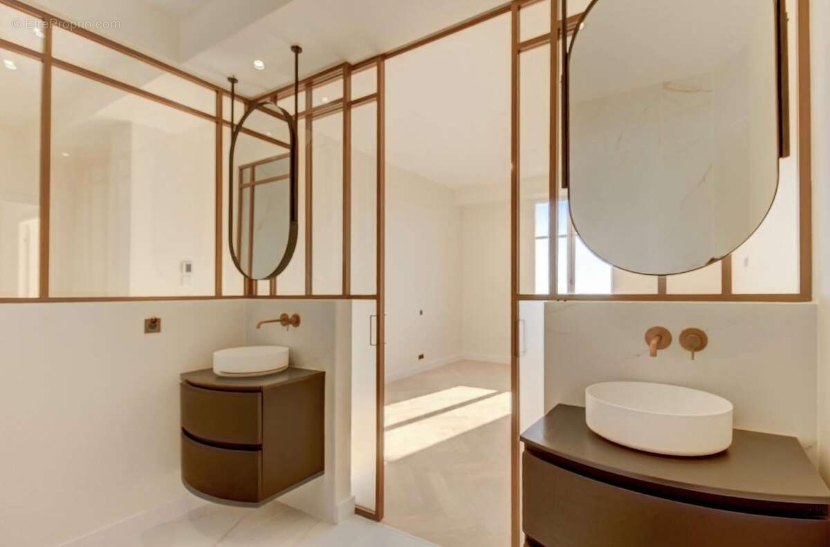 Appartement à BEAULIEU-SUR-MER