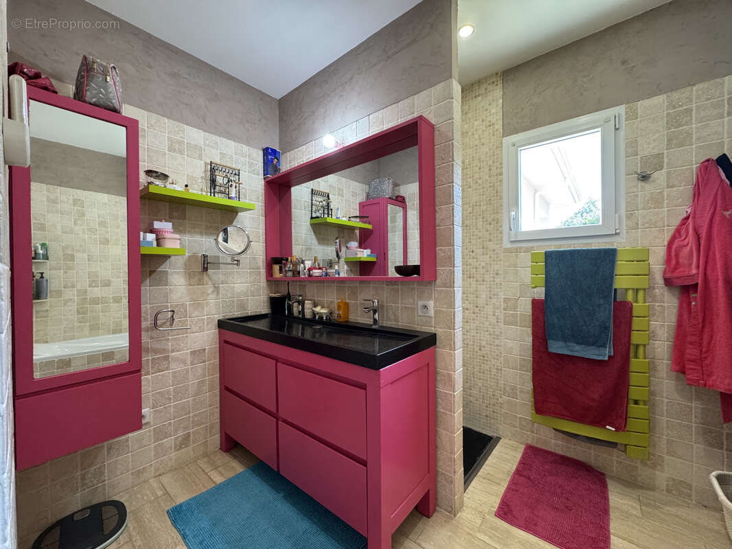 Maison à MONTBOUCHER-SUR-JABRON