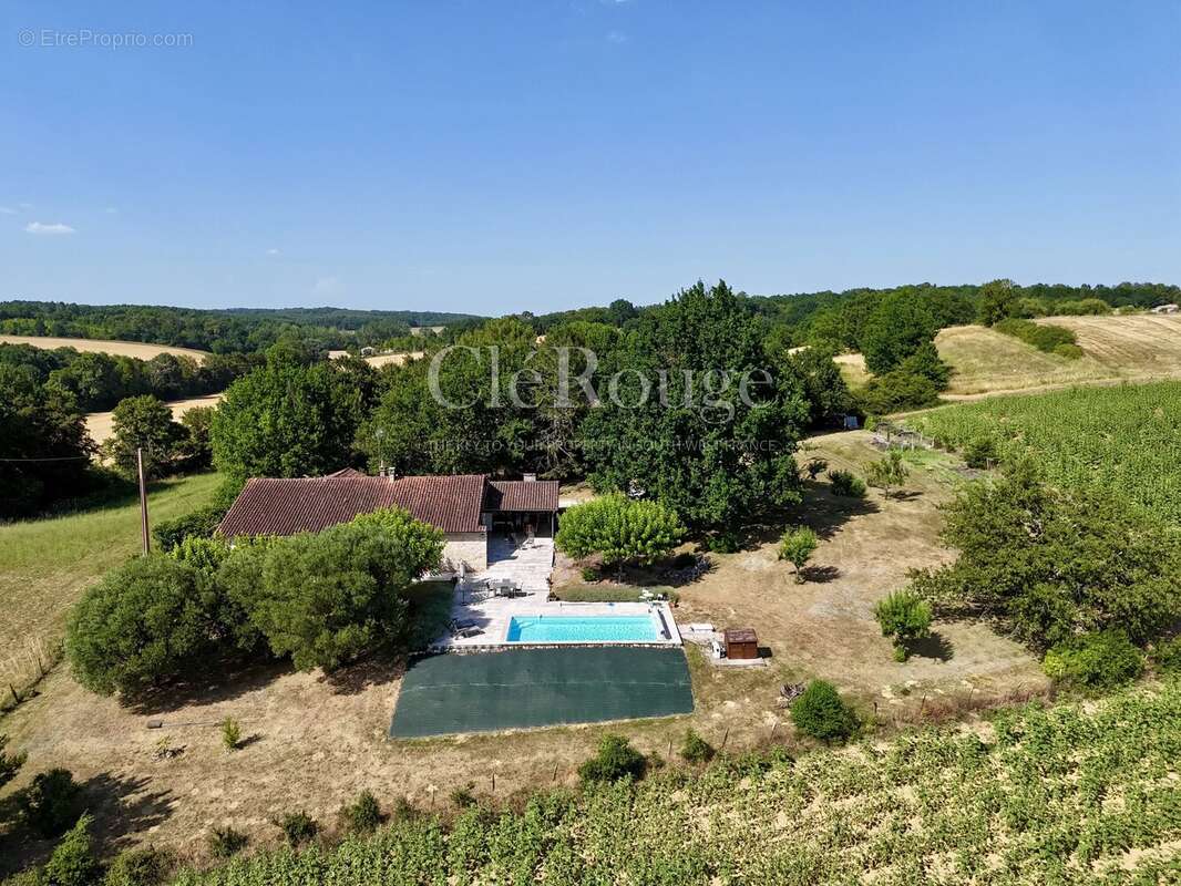 Belle demeure en pierre rénovée avec piscine chauffée et vue panoramique sur la campagne - photo 29