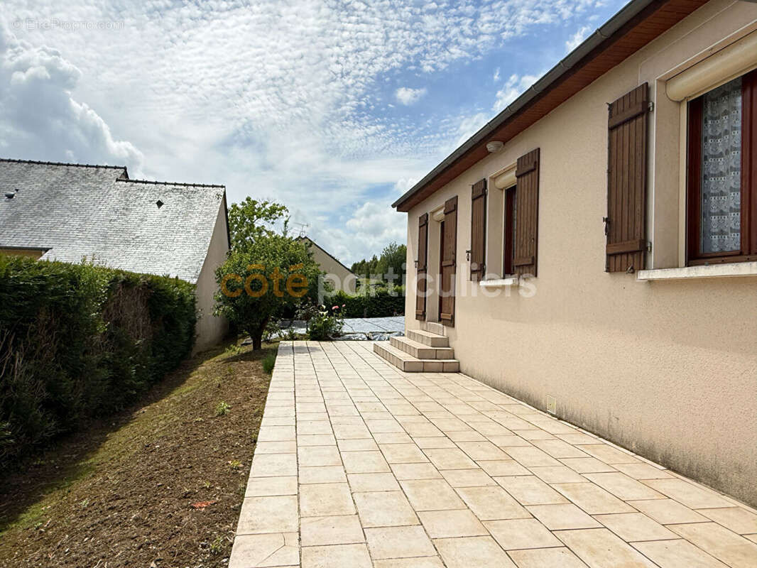 Maison à SAINT-DENIS-D'ANJOU