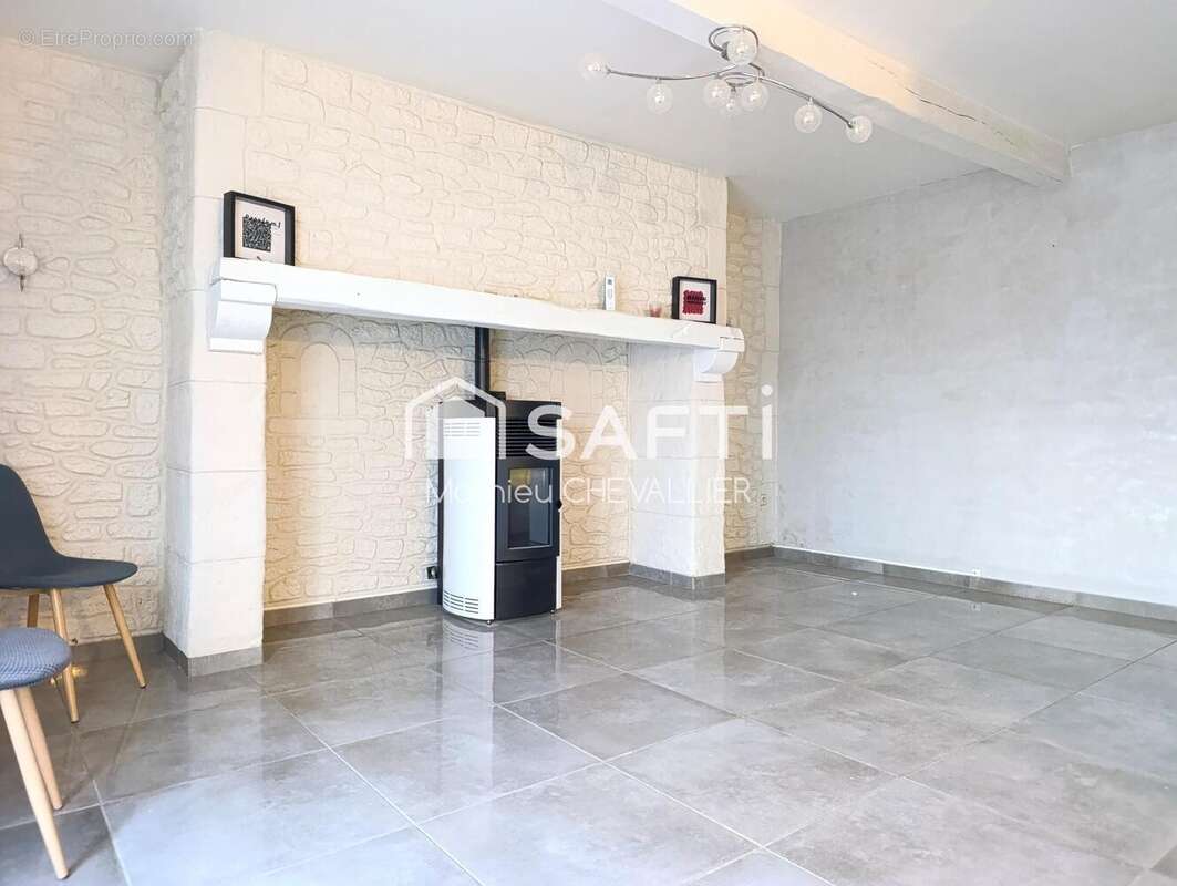 Photo 2 - Maison à FLIXECOURT