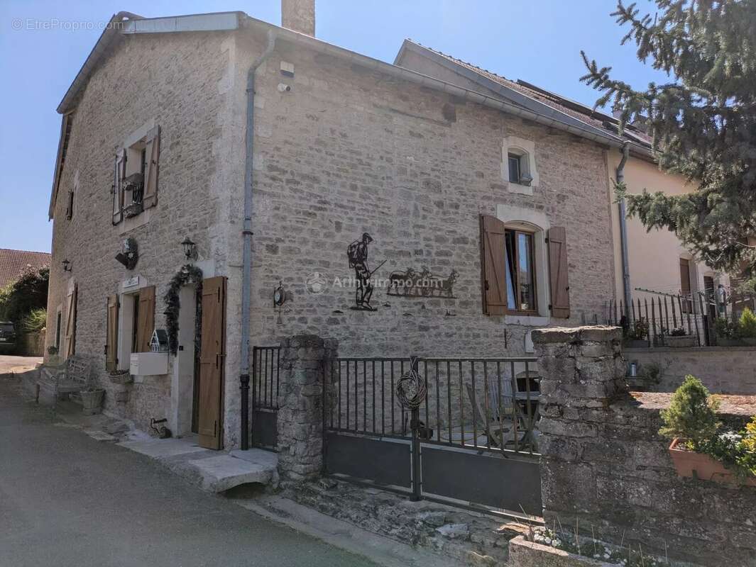 Maison à AUTIGNY-LA-TOUR