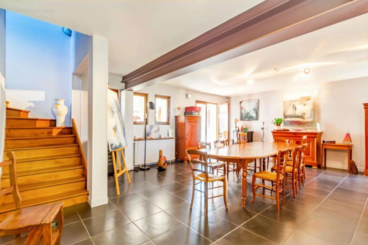 Maison à DAMPIERRE-EN-GRACAY