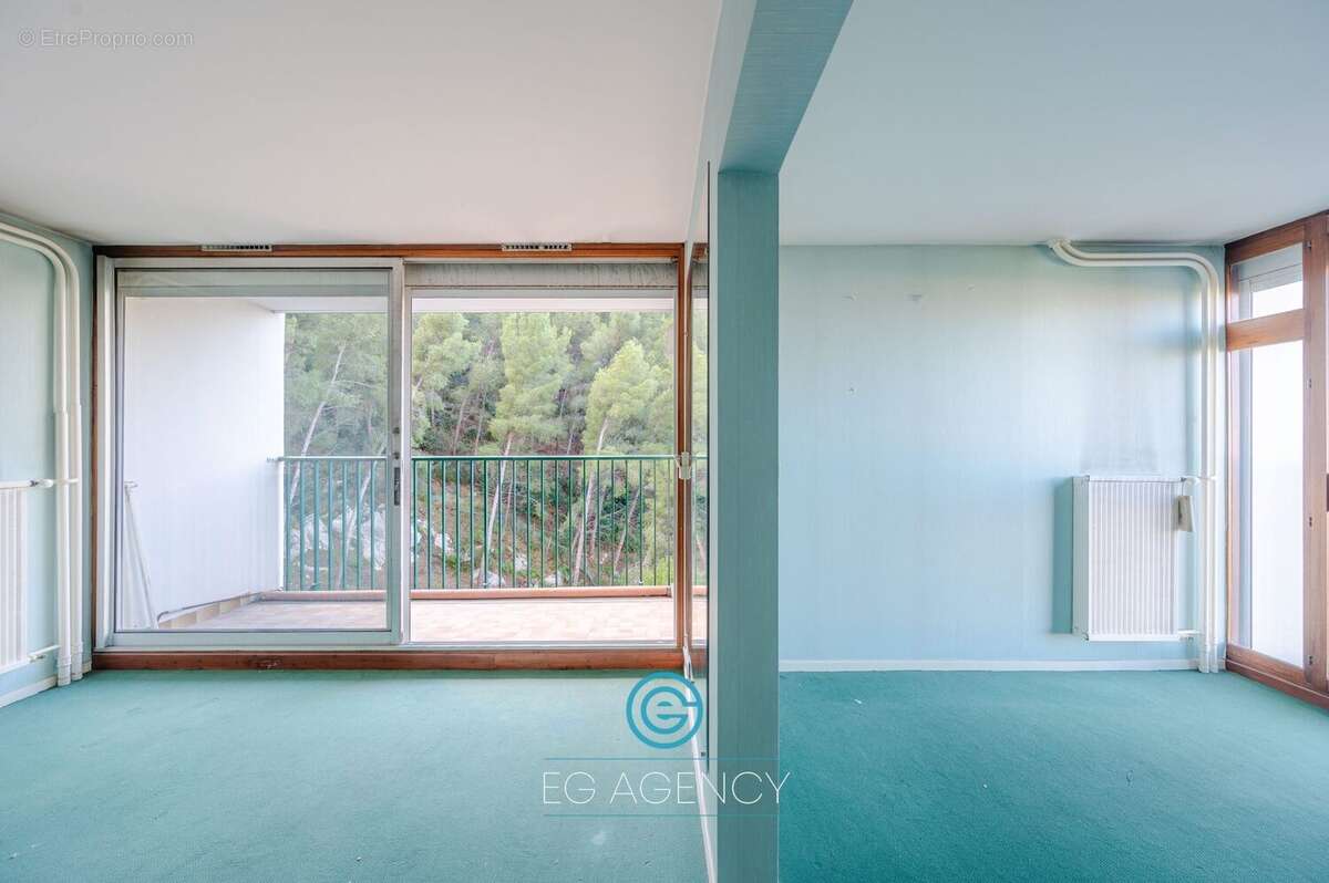 Appartement à MARSEILLE-8E