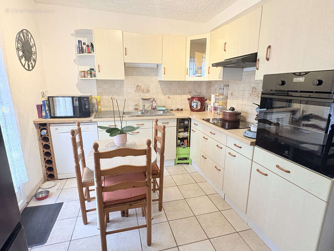 Maison à SAINT-ARNOULT-DES-BOIS