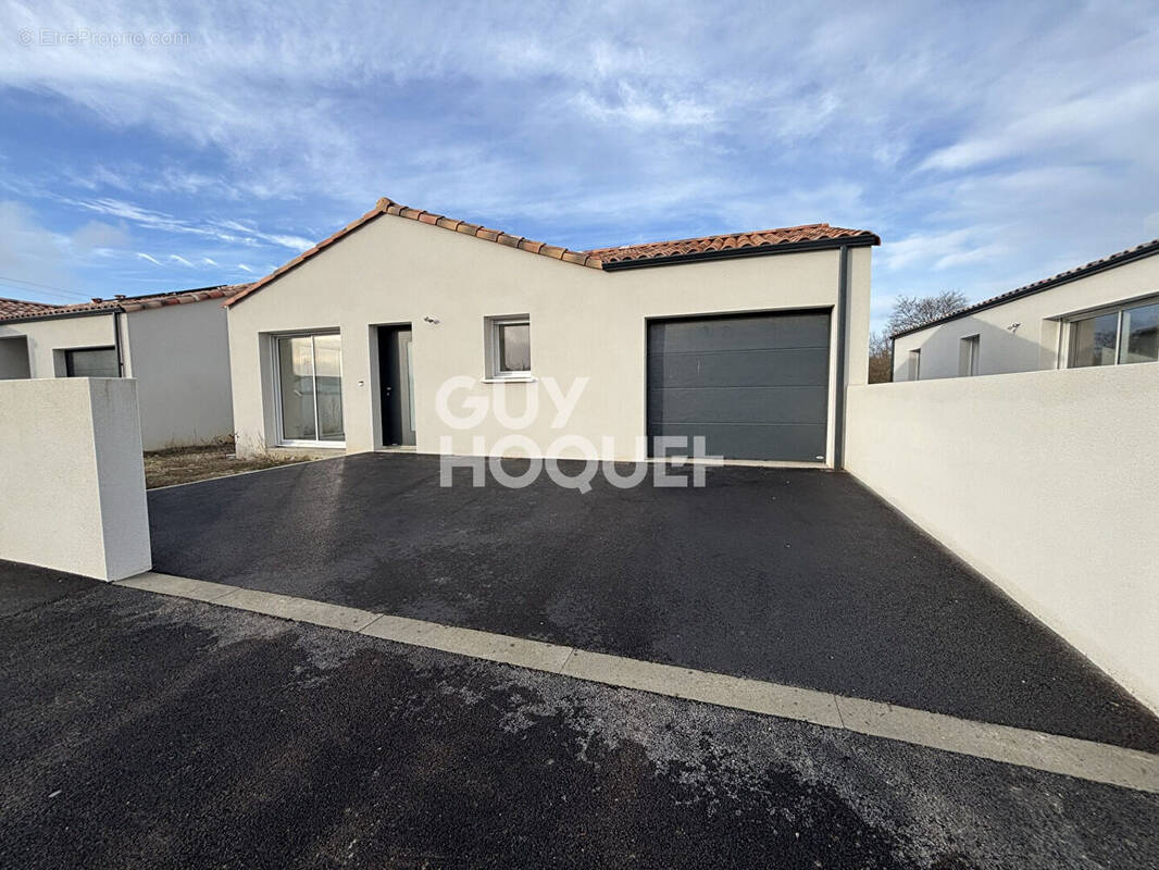 Maison à SALLERTAINE