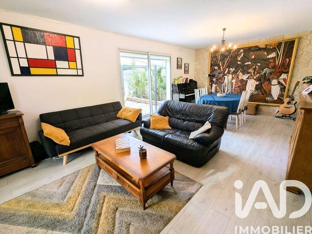 Photo 2 - Maison à BRIE-COMTE-ROBERT