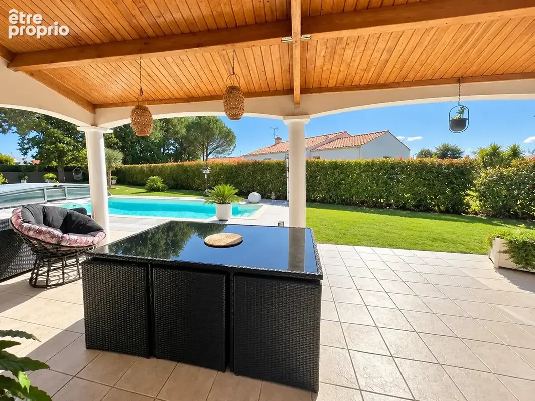 Coup de coeur   superbe maison 138m2 avec piscine, dépendance - photo 5