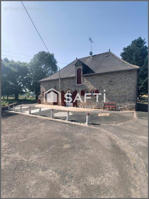 Photo 1 - Maison à SAINT-SATURNIN-DU-LIMET