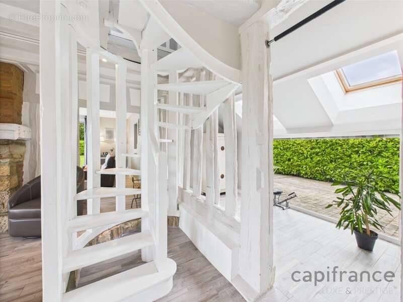 Maison à EQUEMAUVILLE