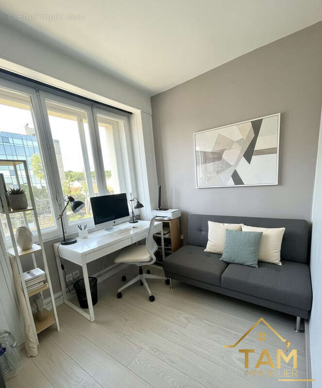 bureau / chambre d'ami  - Appartement à MARNES-LA-COQUETTE