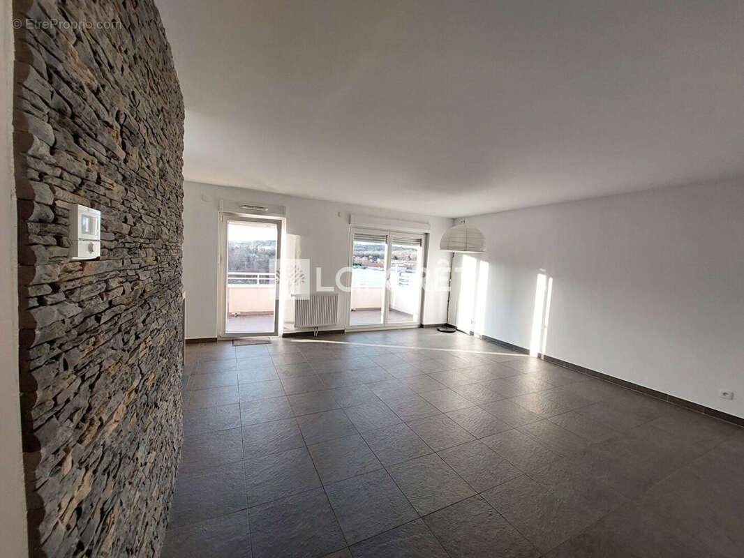 Appartement à AUDUN-LE-TICHE