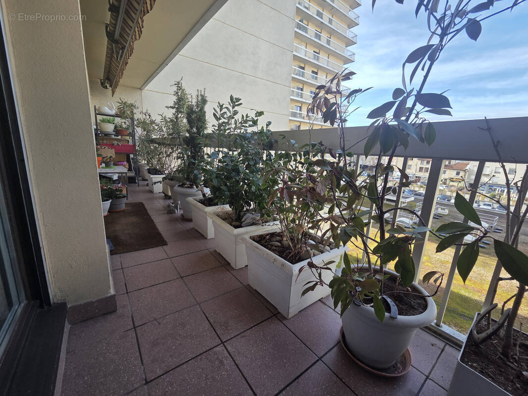 Appartement à SAINT-ETIENNE